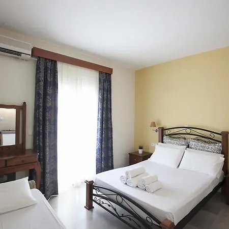 Golden Sun Village Aparthotel 3*