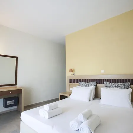Golden Sun Village Aparthotel 3*